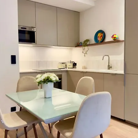 3 Fon - 2-bedroom With Terrace 3 Min Palais Apartment *